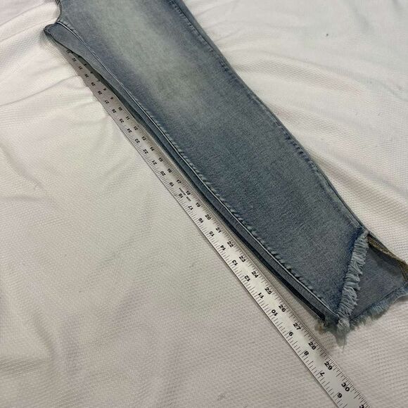 M Jeans By Maurices Button Fly High Rise Raw Hem Jeans - Picture 8 of 10